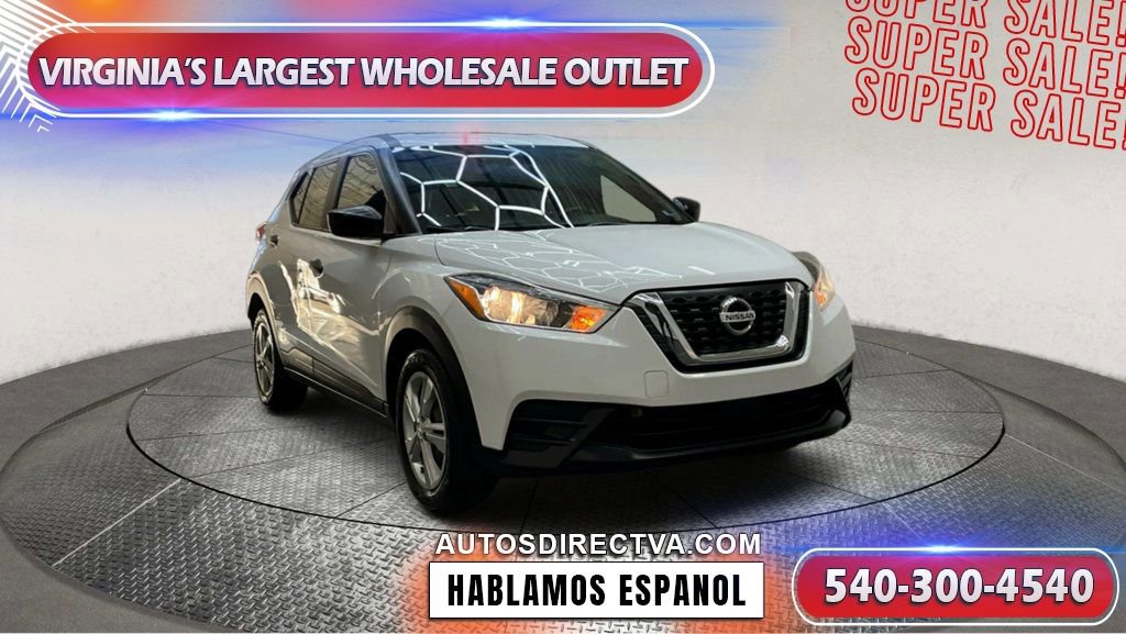 Used 2020 Nissan Kicks S image 1