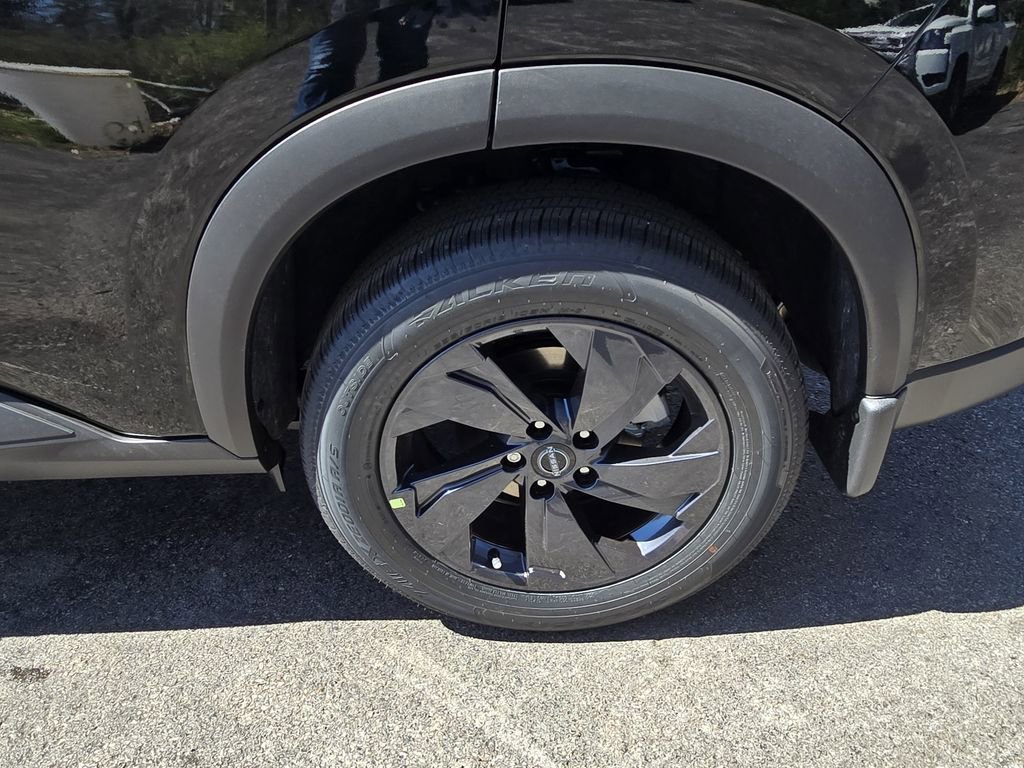 New 2026 Nissan Rogue SV w/ Cold Weather Package FWD image 8