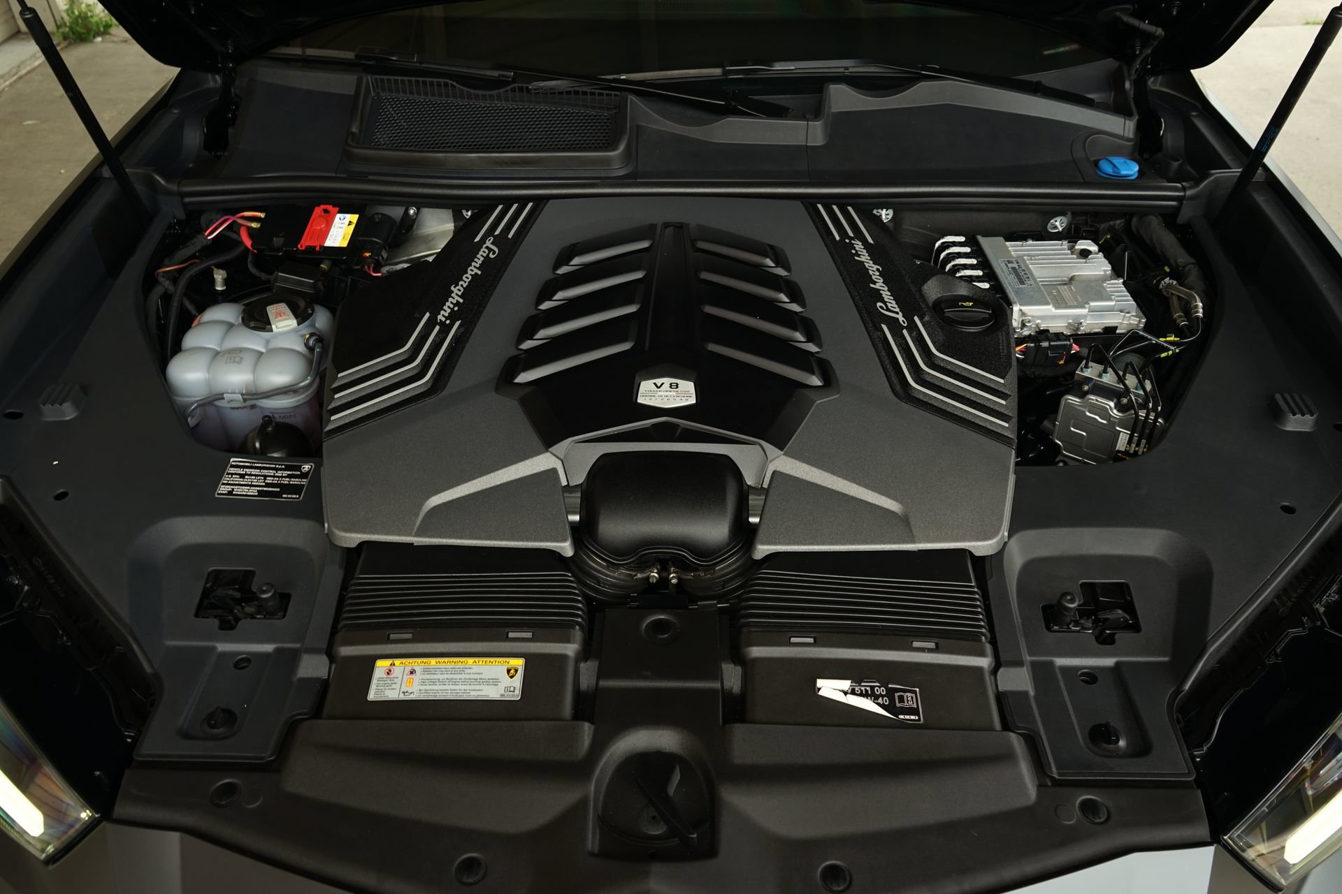 Used 2022 Lamborghini Urus image 33