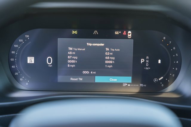 New 2026 Volvo XC40 B5 Ultra w/ Protection Package Premier image 43