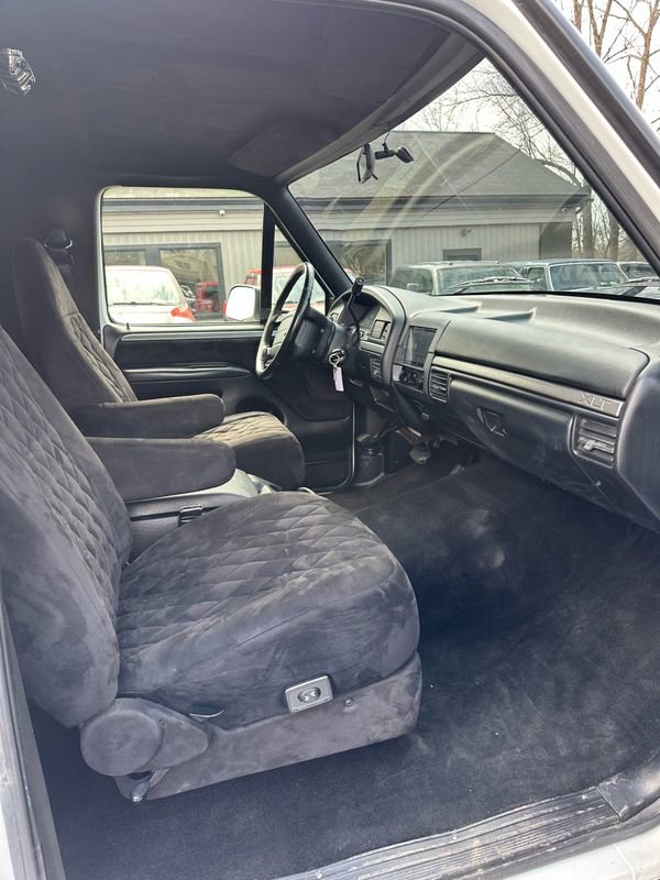 Used 1995 Ford Bronco Eddie Bauer AWD/4WD image 11