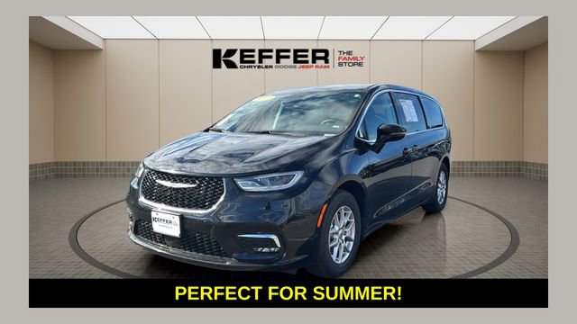 Certified 2024 Chrysler Pacifica Touring-L