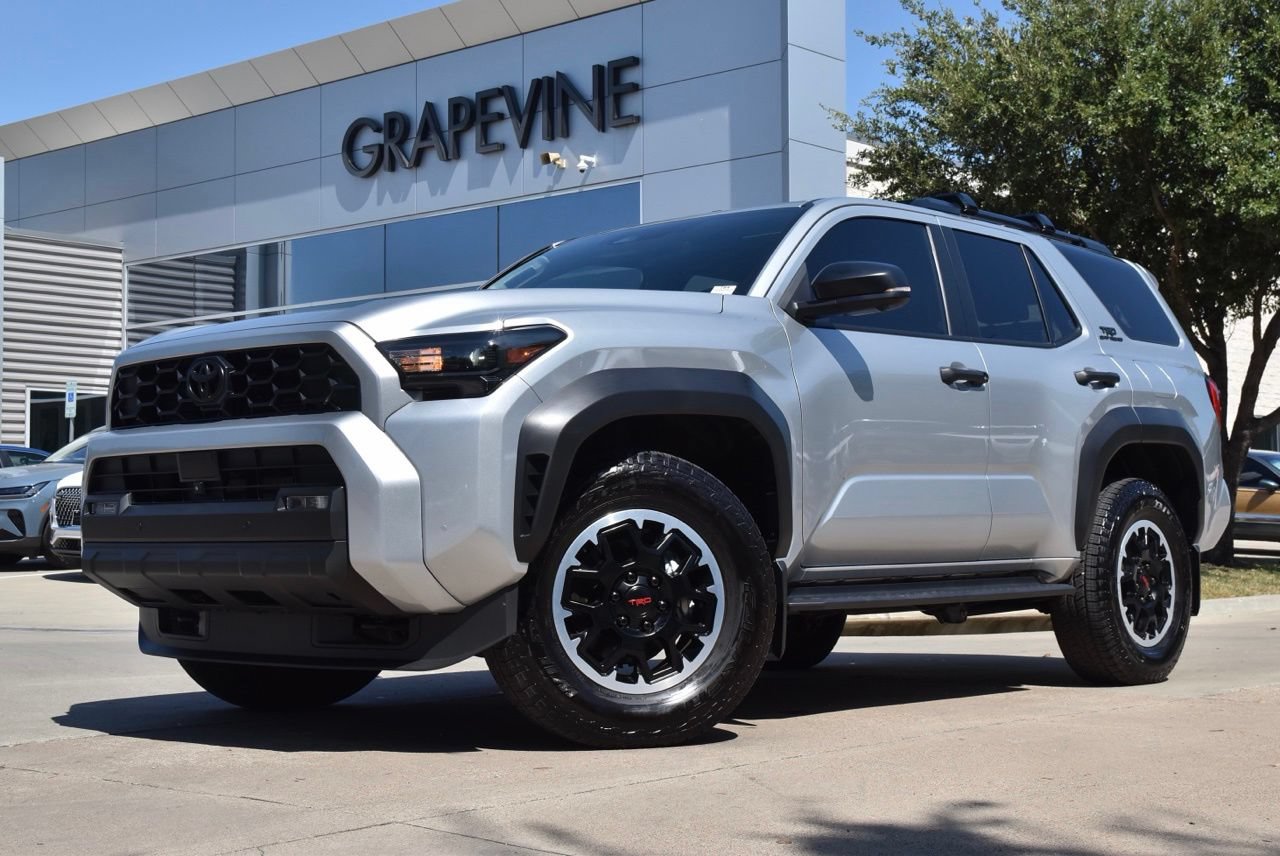 Used 2025 Toyota 4Runner TRD Off-Road Premium w/ Tow Technology Package AWD/4WD image 2