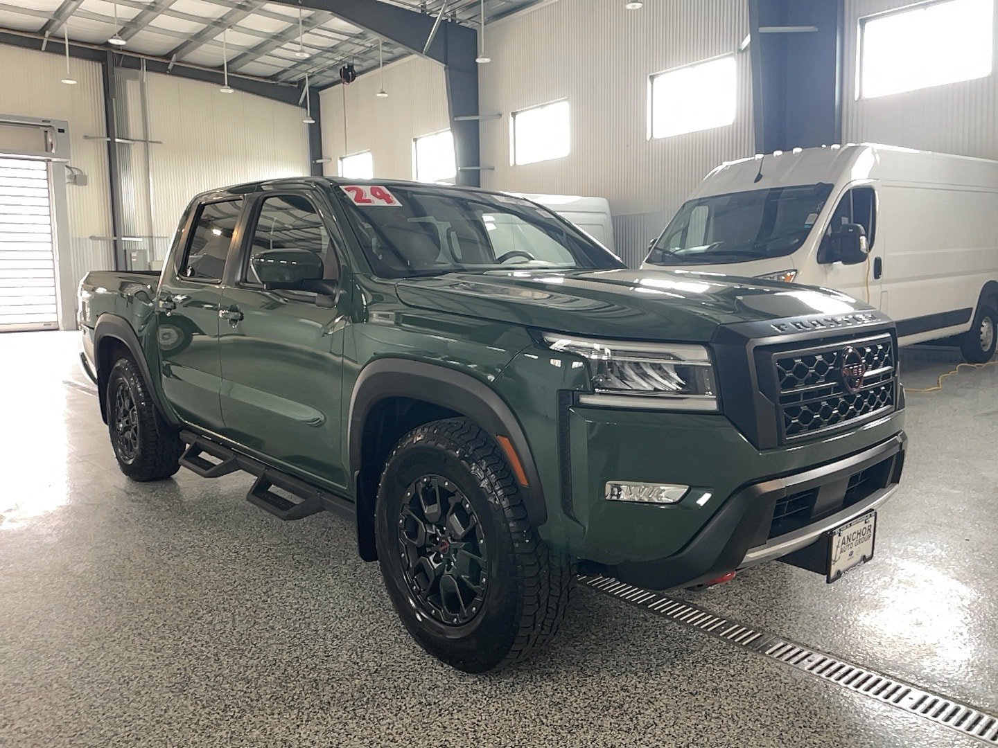 Used 2024 Nissan Frontier PRO-4X w/ Pro Premium Package AWD/4WD image 6