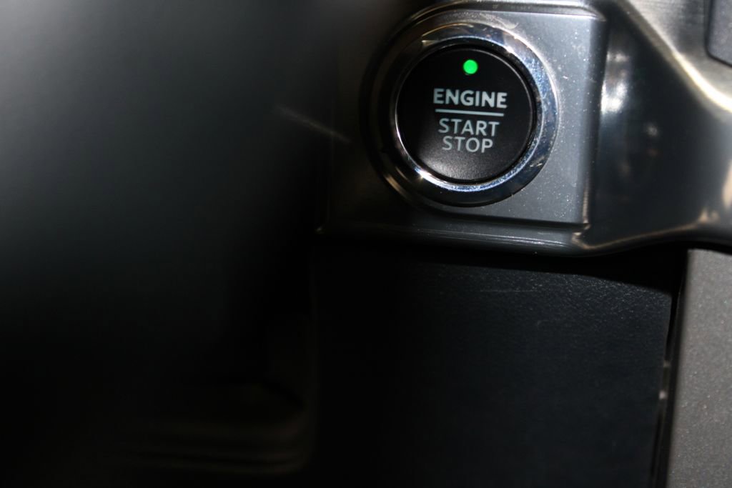 Used 2023 Ford F150 Lariat w/ Equipment Group 502A High image 46