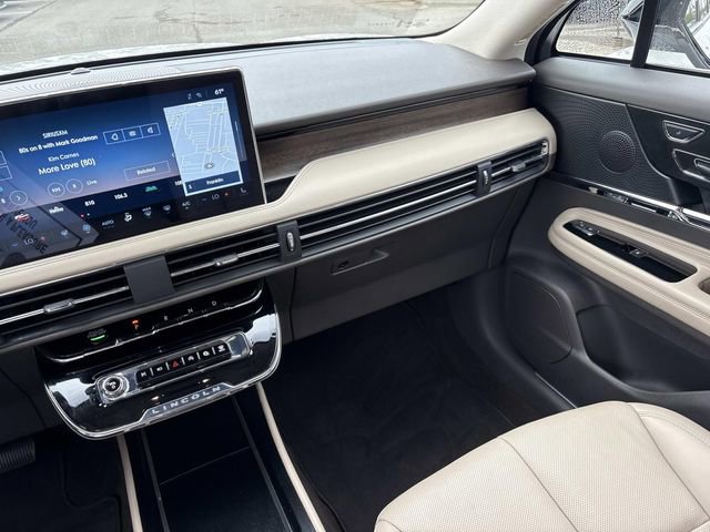 Certified 2024 Lincoln Corsair Reserve w/ Equipment Group 201A image 15