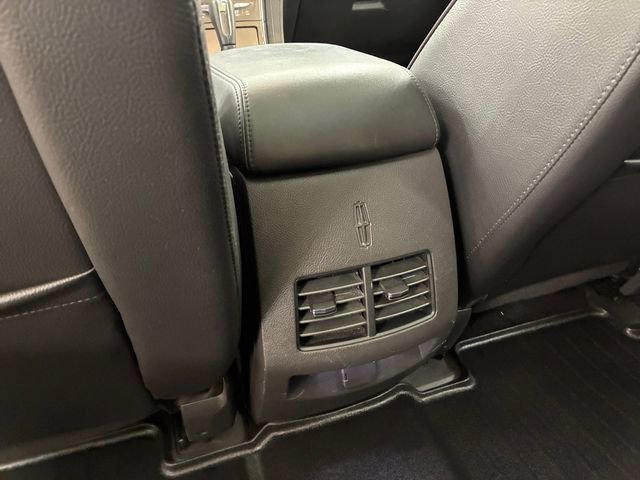 Used 2013 Lincoln MKX AWD image 19
