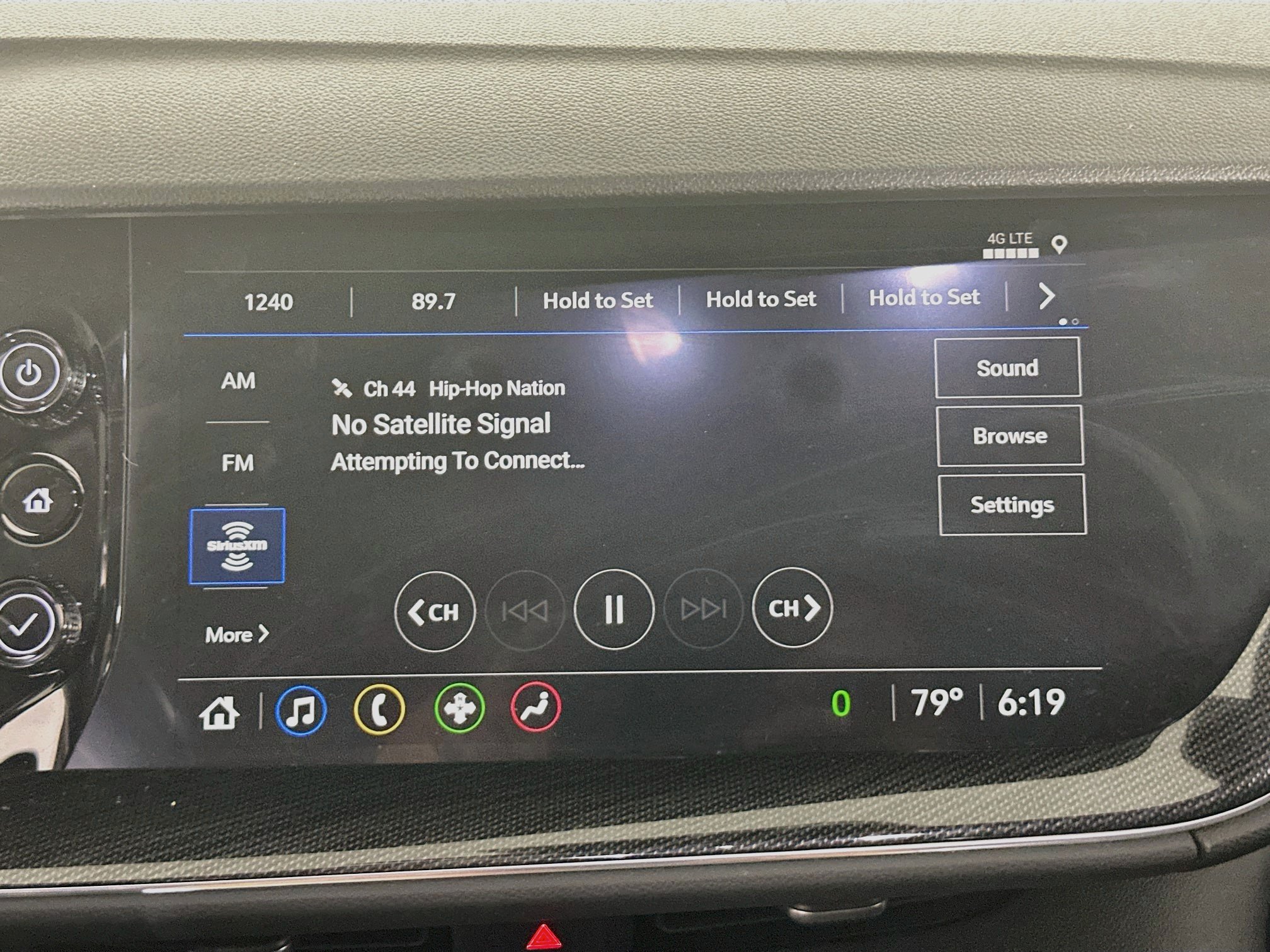 Used 2023 Buick Envision Preferred FWD image 19