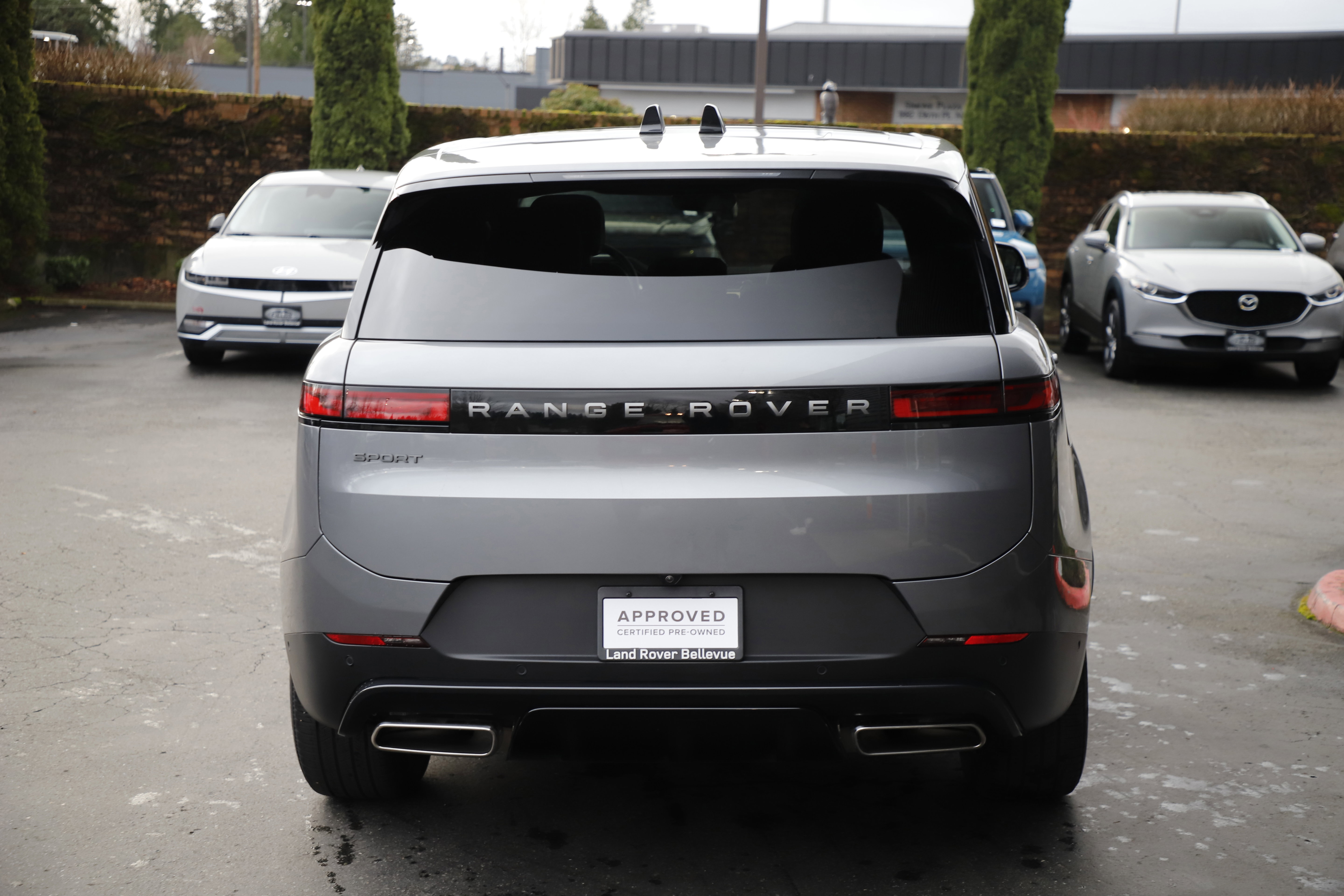 Certified 2025 Land Rover Range Rover Sport image 9