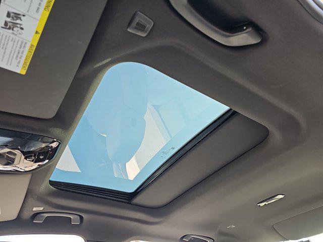 Used 2024 BMW 540i xDrive w/ Premium Package image 31