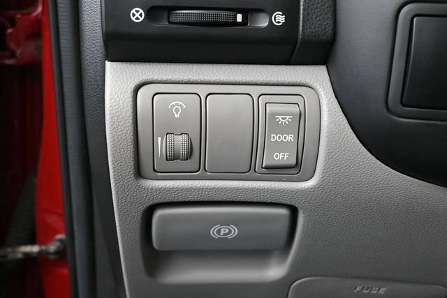 Used 2008 Hyundai Entourage GLS FWD image 26