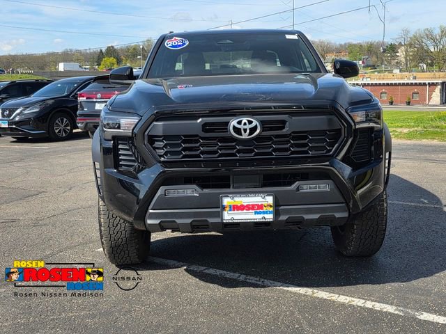 Used 2024 Toyota Tacoma TRD Off-Road AWD/4WD image 29