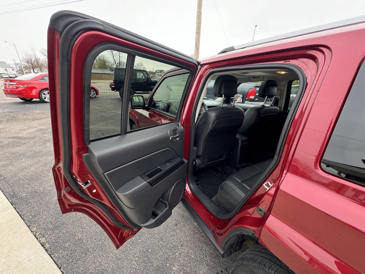 Used 2016 Jeep Patriot High Altitude image 25