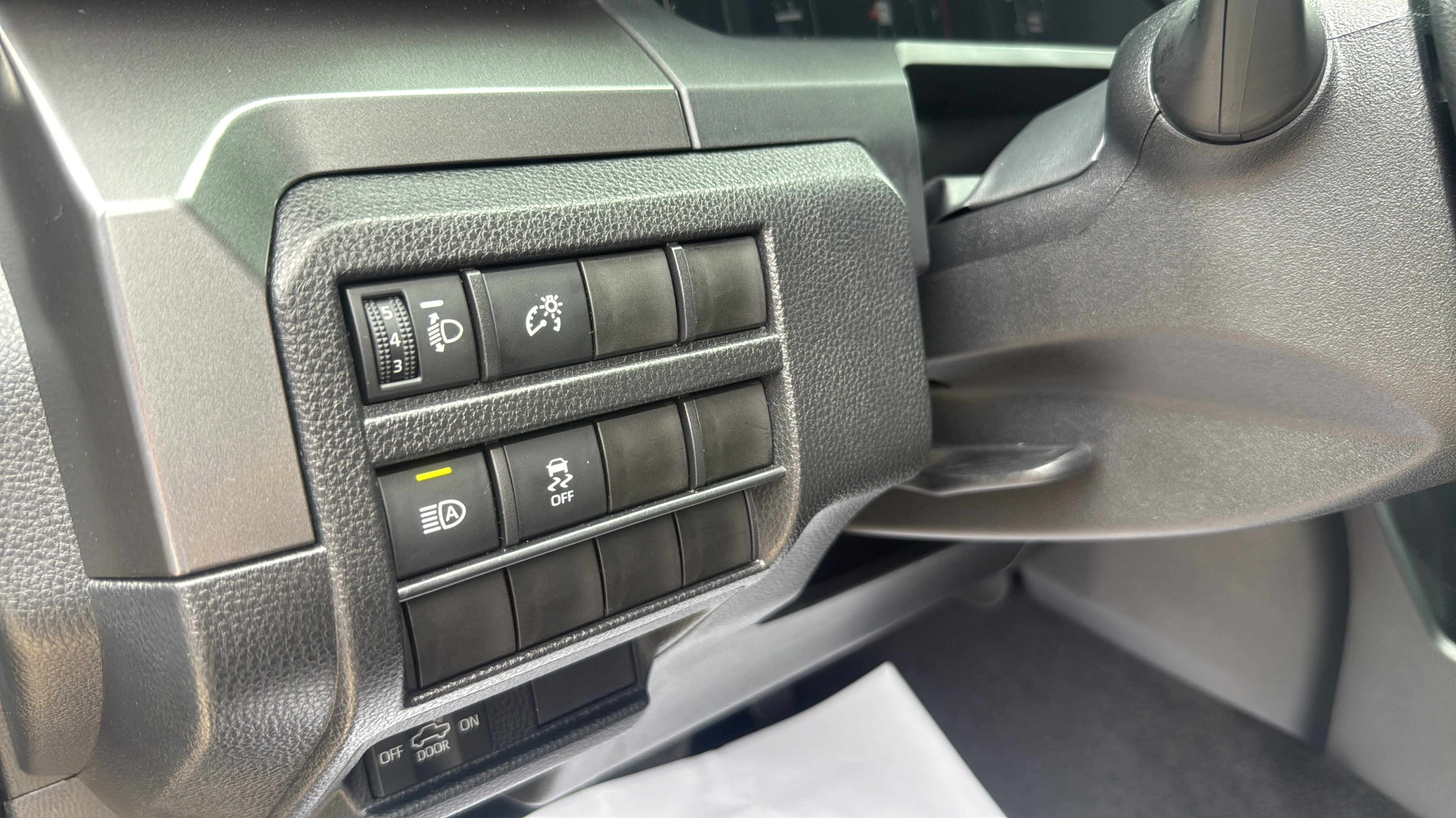 Used 2026 Toyota Tacoma SR5 AWD/4WD image 28