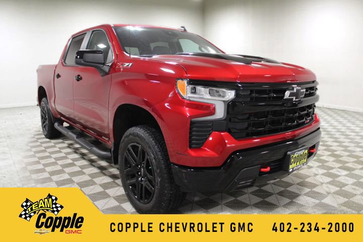 Used 2025 Chevrolet Silverado 1500 LT Trail Boss w/ Convenience Package II AWD/4WD image 1
