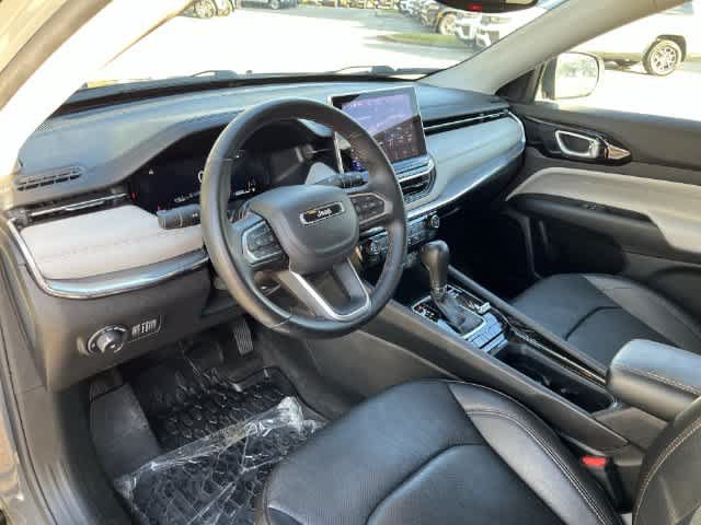 Used 2022 Jeep Compass Limited w/ Elite Group AWD/4WD image 11