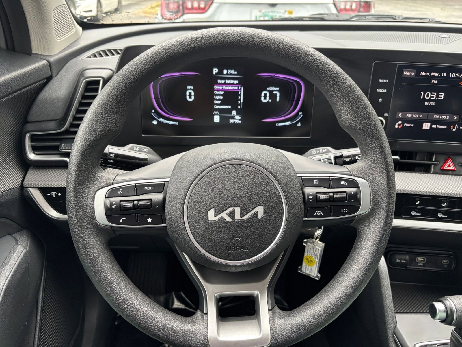 Used 2025 Kia Sportage LX image 34