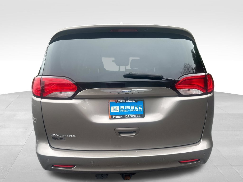Used 2017 Chrysler Pacifica LX FWD image 6