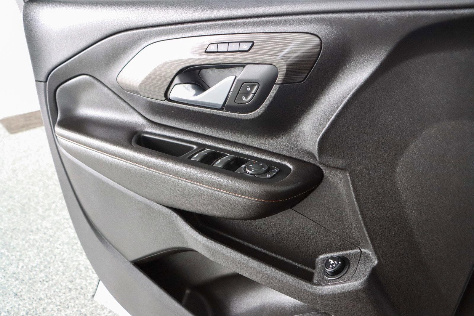 Used 2019 GMC Terrain SLT w/ Preferred Package image 19