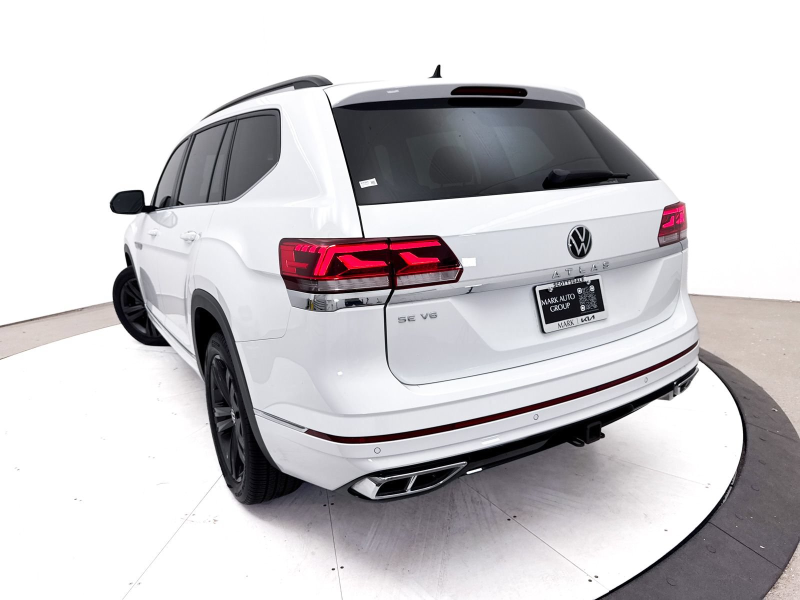 Used 2021 Volkswagen Atlas SE w/ Towing Package FWD image 6