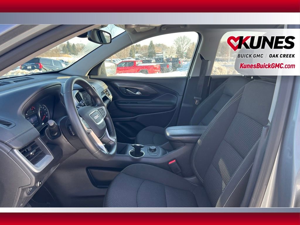 Used 2024 GMC Terrain SLE image 12