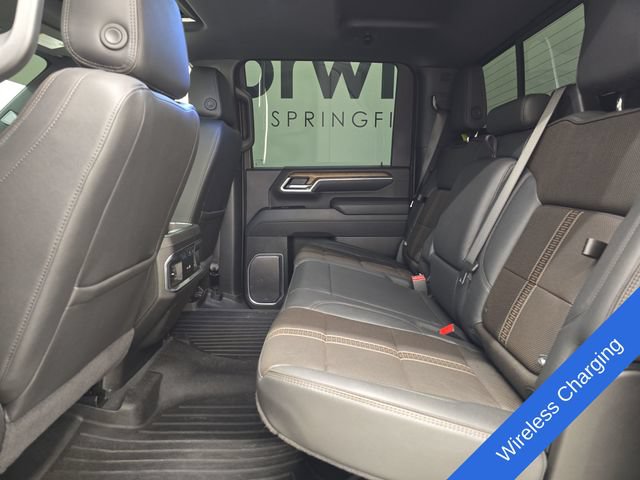 Used 2025 Chevrolet Silverado 3500 High Country w/ Technology Package AWD/4WD image 21