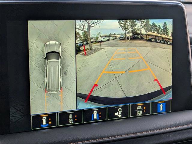 Used 2024 GMC Yukon AT4 w/ Technology Package AWD/4WD image 14