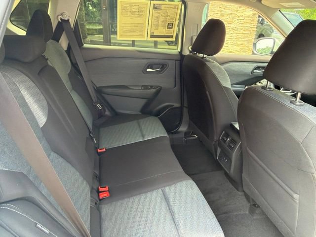 Used 2023 Nissan Rogue SV AWD/4WD image 32