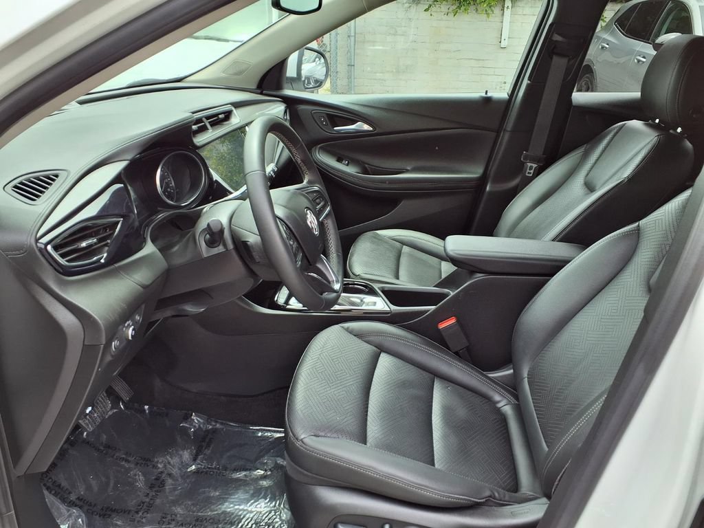 Used 2023 Buick Encore GX Essence w/ Experience Buick Package FWD image 16