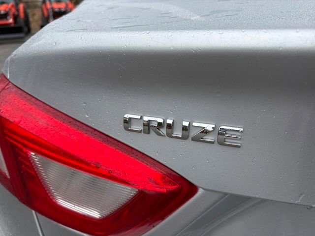 Used 2016 Chevrolet Cruze LT image 9