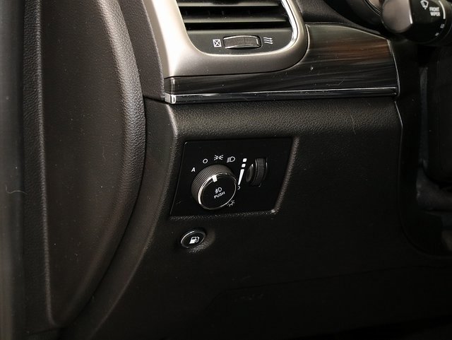 Used 2019 Jeep Grand Cherokee Limited image 25