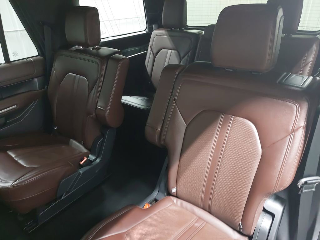 Used 2024 Ford Expedition Limited image 16