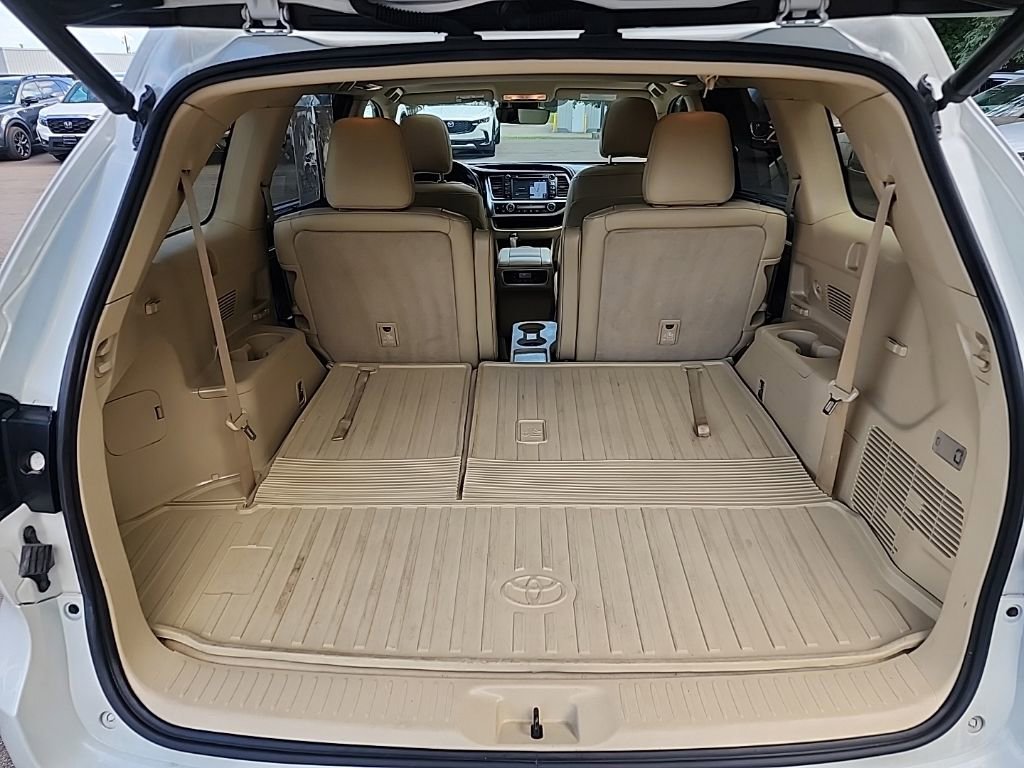 Used 2019 Toyota Highlander Limited AWD/4WD image 9