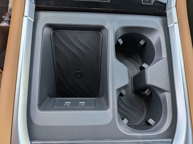 New 2026 Nissan Armada SL w/ Captain's Chari Seat Package image 24