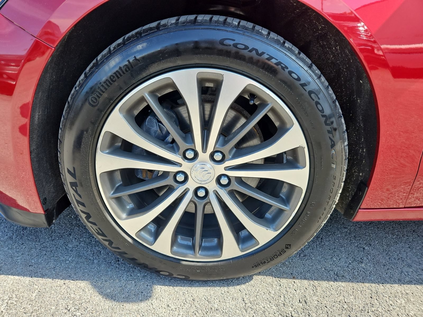 Used 2018 Buick LaCrosse Essence FWD image 12