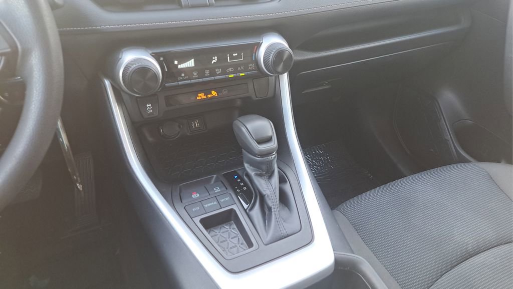 Certified 2023 Toyota RAV4 LE image 15