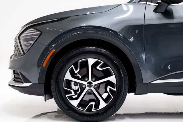 Used 2025 Kia Sportage EX image 28