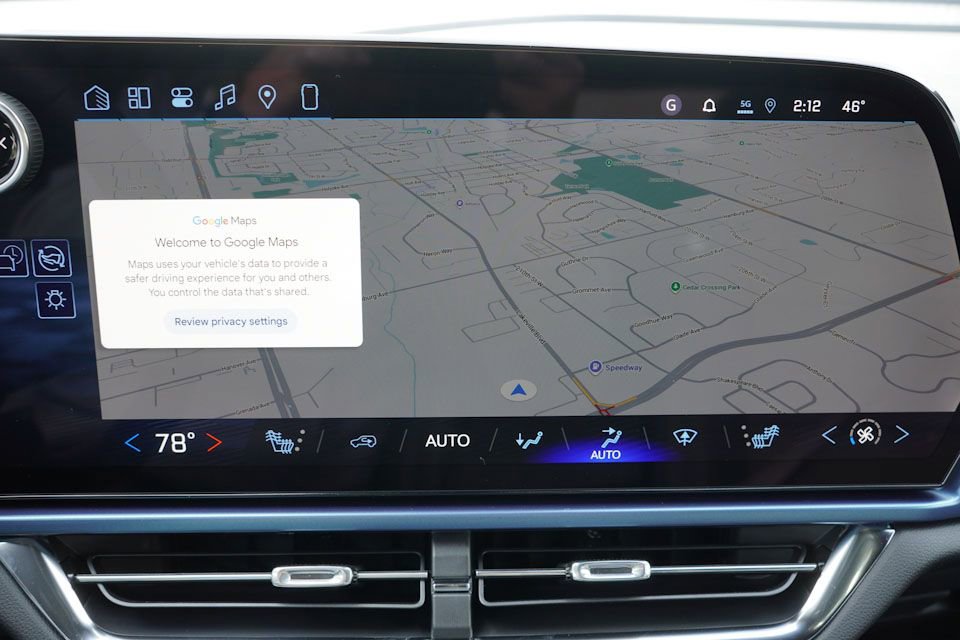 New 2026 Chevrolet Equinox EV LT AWD/4WD image 13