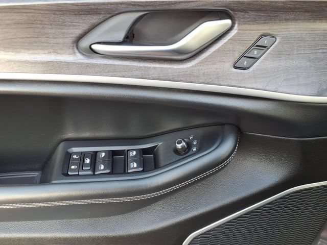 Used 2022 Jeep Grand Cherokee Limited AWD/4WD image 28