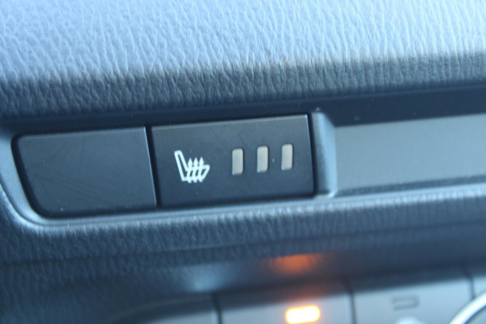 Used 2015 MAZDA MAZDA3 i Grand Touring image 21