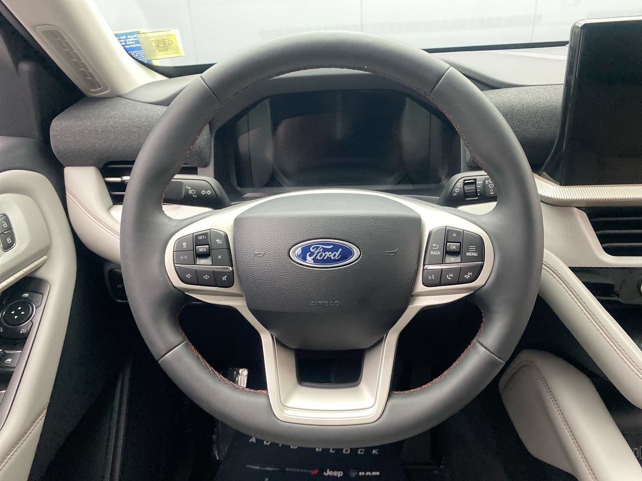 New 2026 Ford Explorer Active w/ Active Comfort Package AWD/4WD image 16
