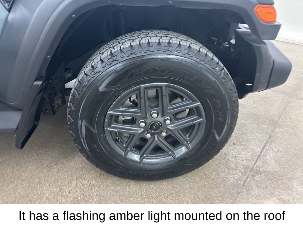 Used 2024 Jeep Wrangler Unlimited Sport w/ Convenience Group image 16