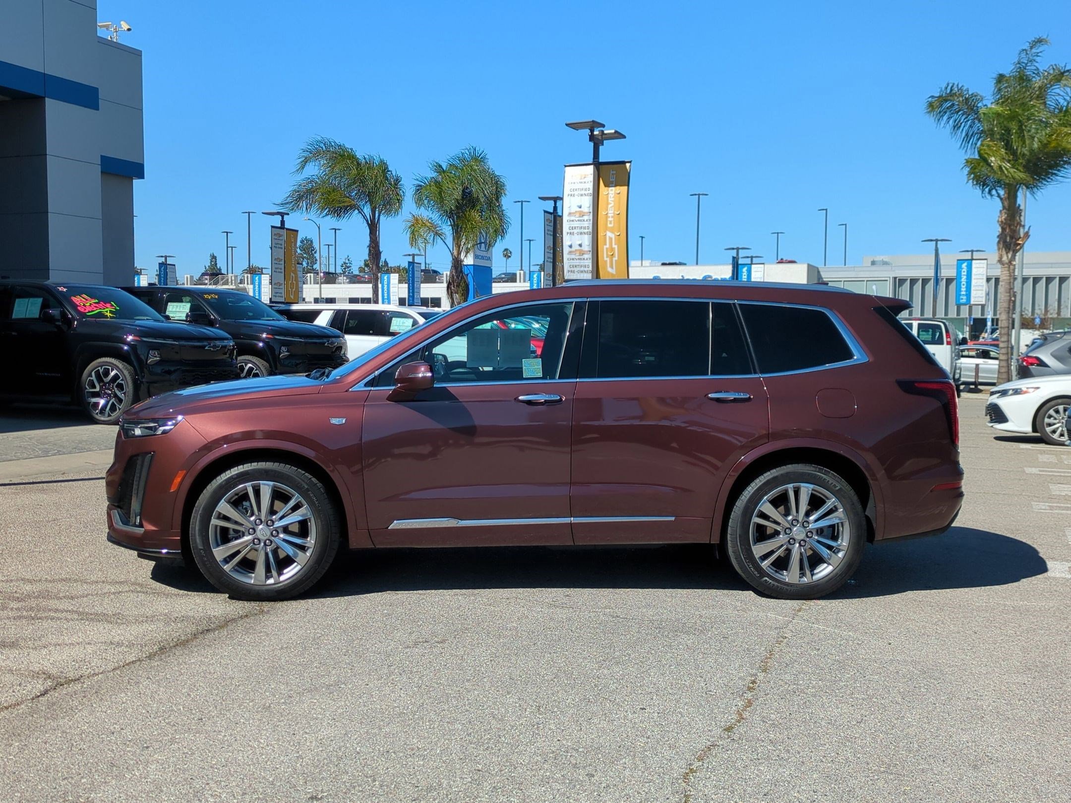 Used 2023 Cadillac XT6 Premium Luxury image 8