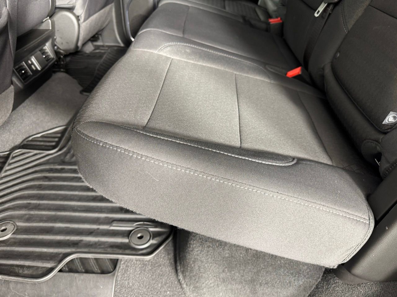 Used 2024 GMC Sierra 1500 Elevation image 33