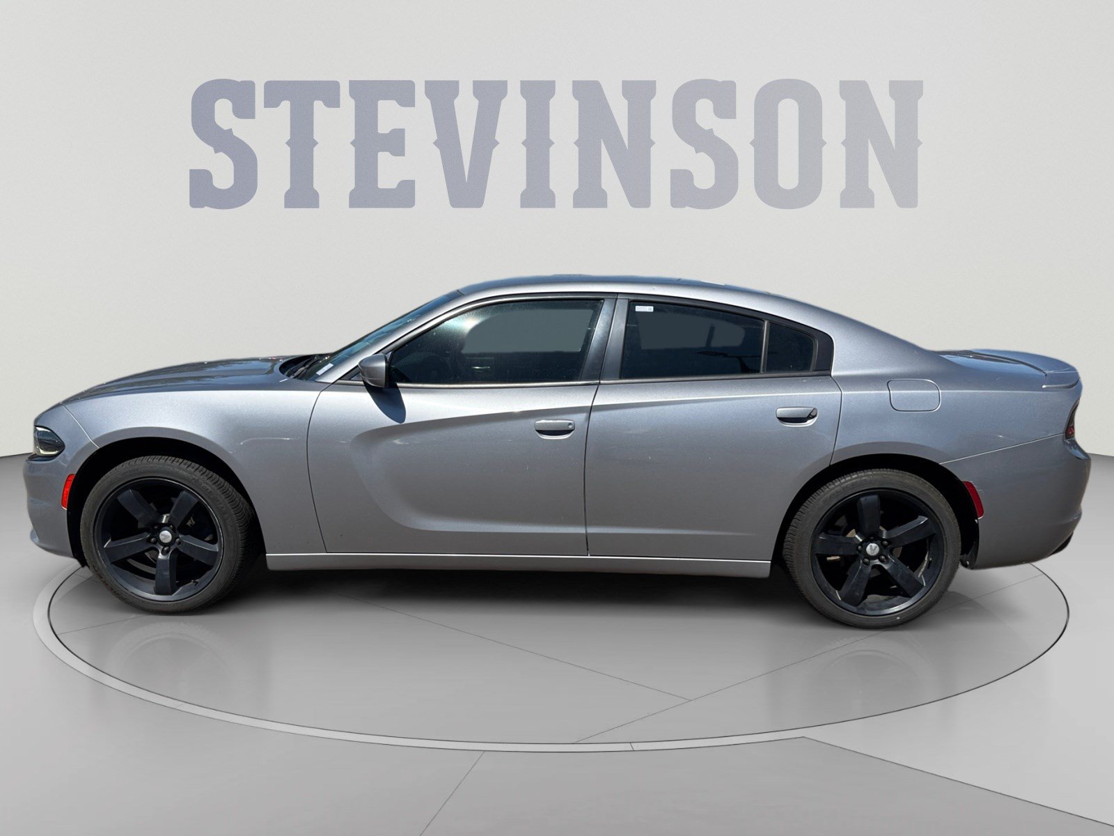 Used 2016 Dodge Charger SXT w/ Rallye Group RWD image 2