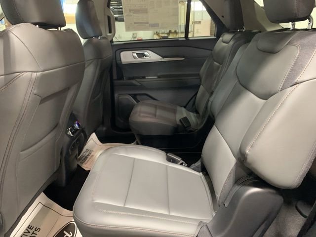 New 2026 Ford Explorer Active image 12