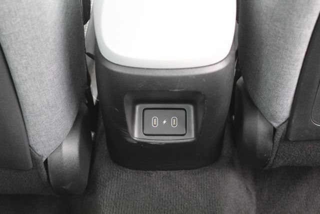 Used 2024 Hyundai Elantra Limited FWD image 16