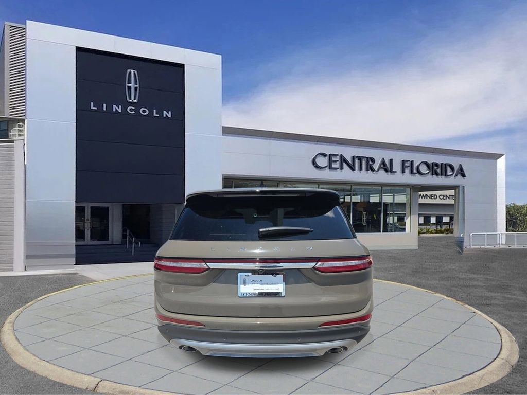 Used 2025 Lincoln Corsair FWD w/ Equipment Group 101A image 4