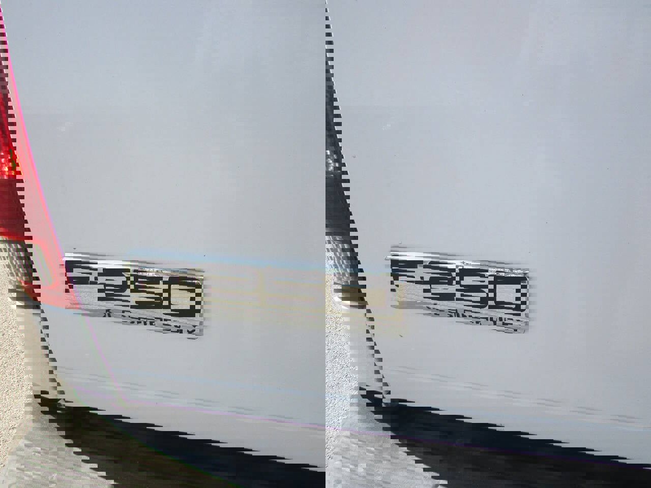 Used 2006 Ford F250 Lariat image 25