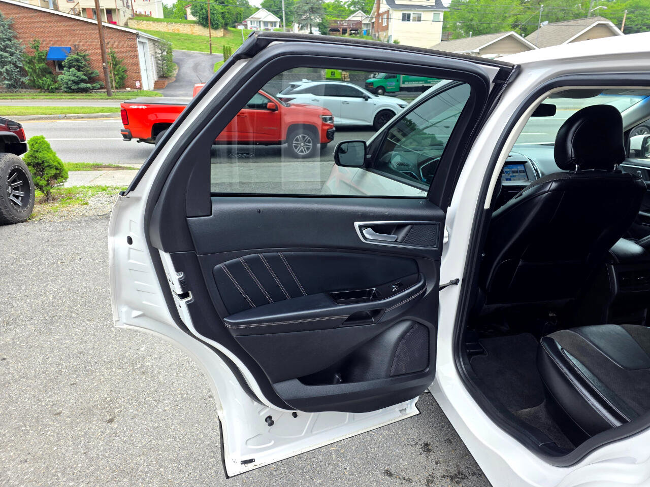 Used 2018 Ford Edge Sport image 12